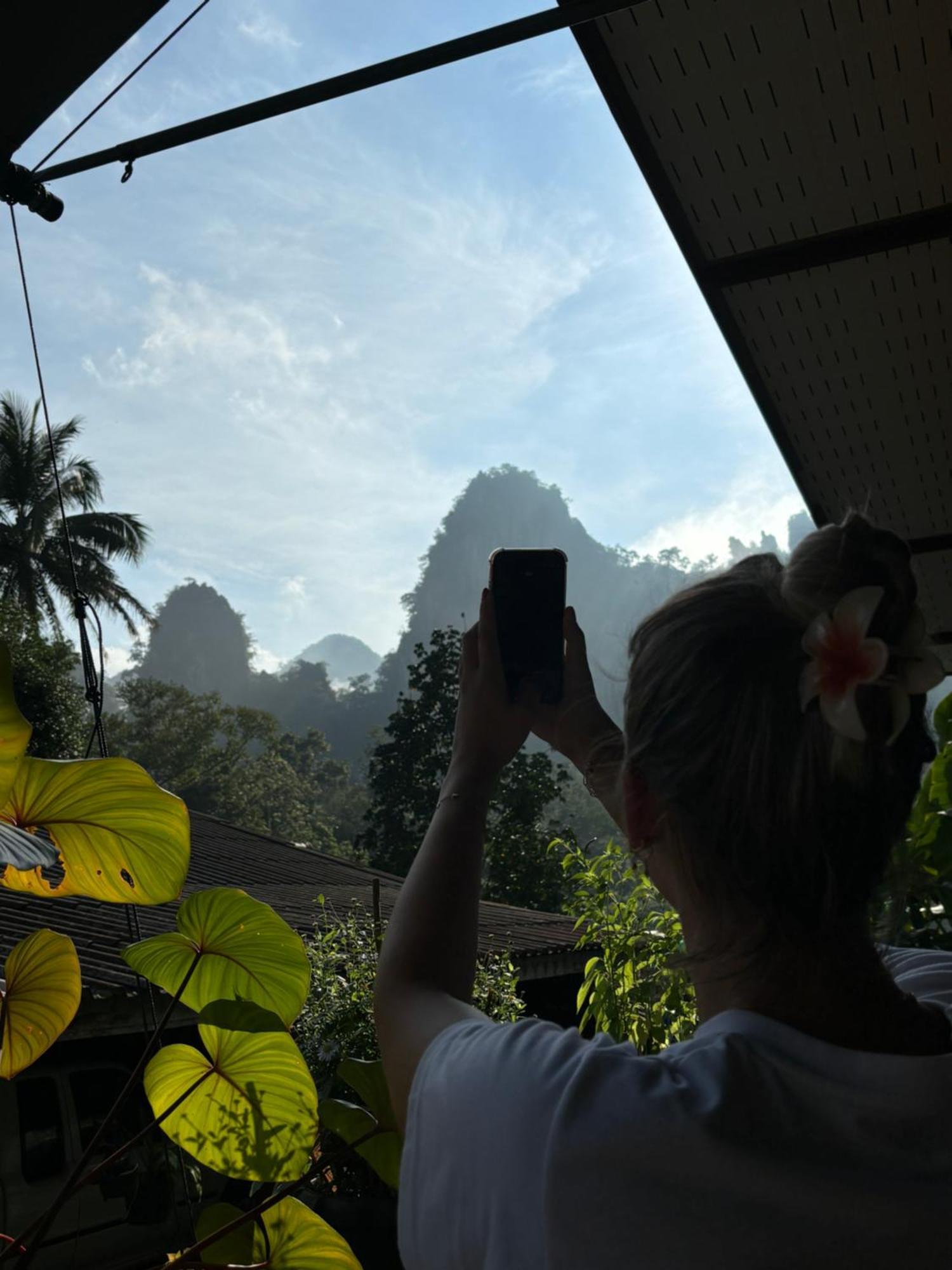 Khao Sok Backpacker Hostel Khao Sok National Park Екстер'єр фото